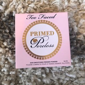 Too Faced Primed and Poreless Pressed Powder